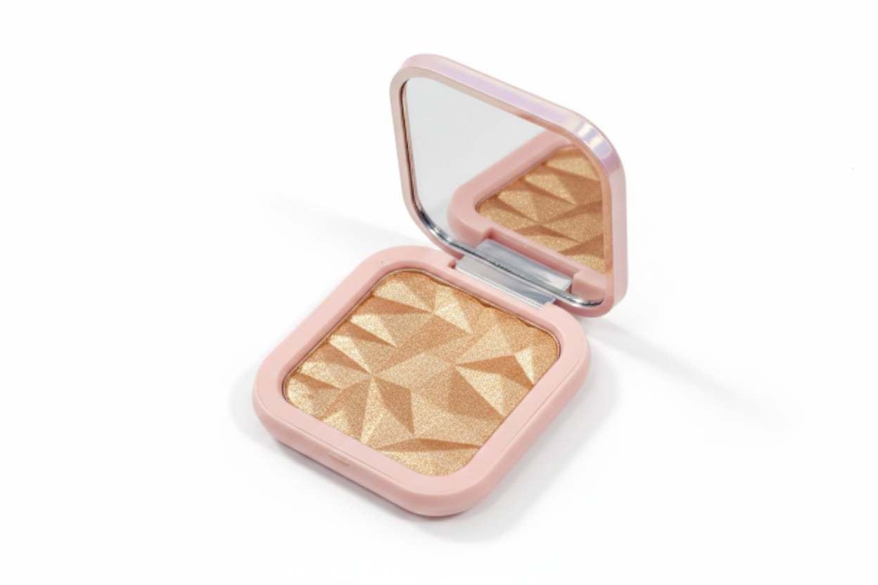 Diamond-Cut Highlighter Powder Compact – 6 Shades, Buildable Glow, All Skin Tones
