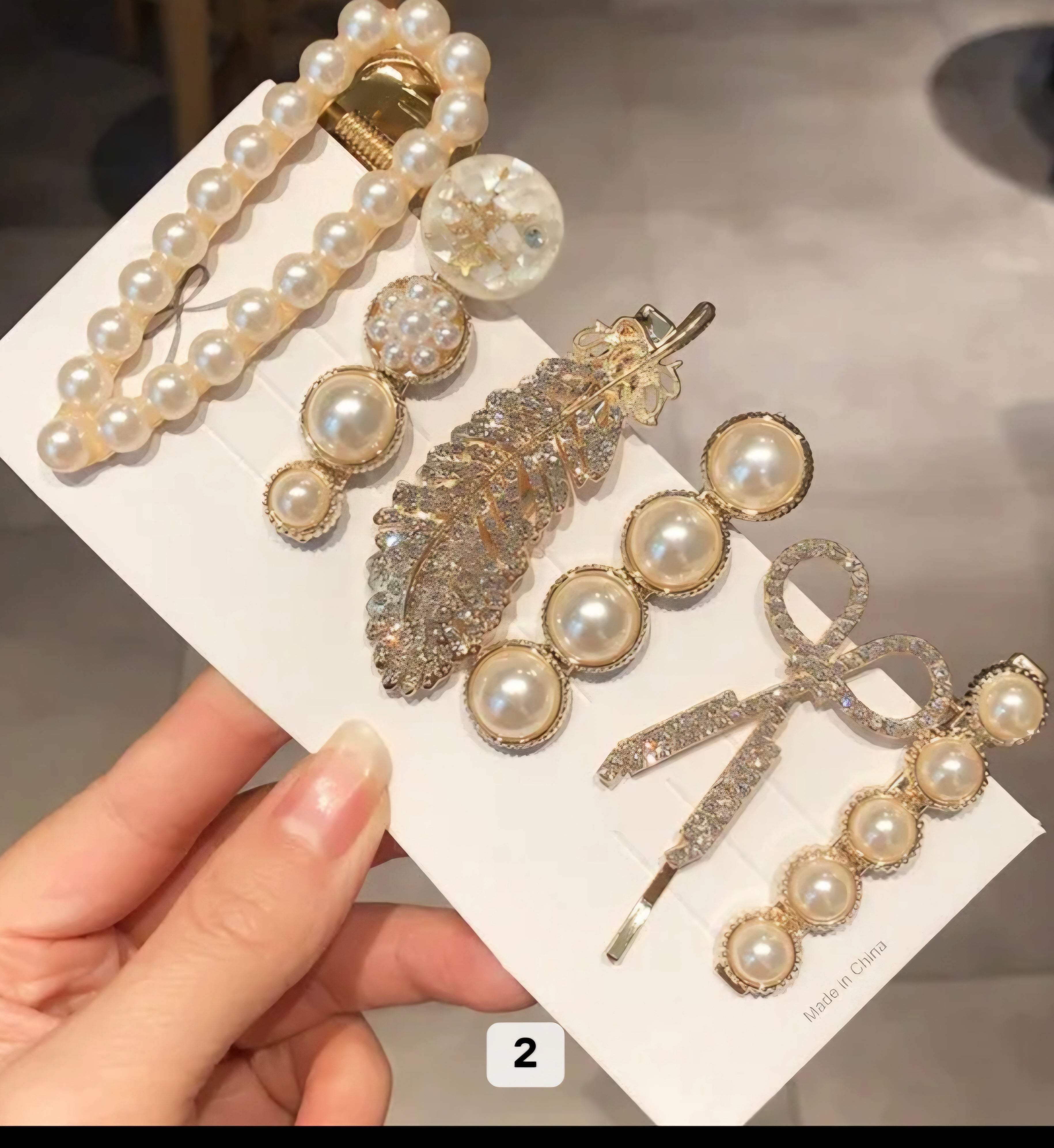 Crystal & Pearl Hair Clip Set – 4–6 Pieces, Rhinestone & Gold-Tone, Gift-Ready